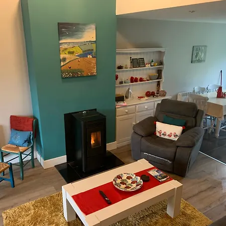 Holiday home 33 Old Village V93k66x 4 King Beds Sleeps 8 Sharing Killarney