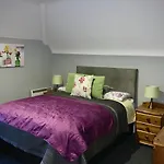 Prázdninový dům 33 Old Village V93k66x 4 King Beds Sleeps 8 Sharing *